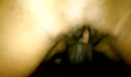 Людина в машині на прогулянку порно з сестрами повія на вулиці і камінь в салоні