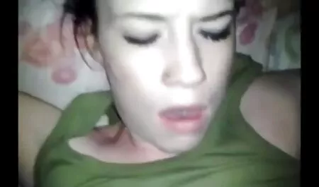 Він прийшов додому з коледжу sestra porno і змушений займатися груповухою