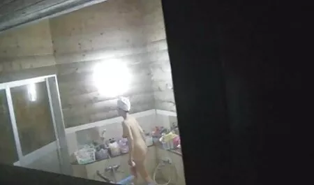 Я дарую своїм друзям радість від масажу porno seks brat sestra не тільки руками