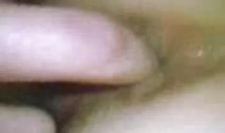 Вона трахкає в душі сестра porn і лягає спати
