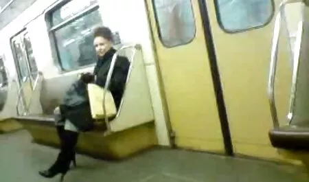 Собака порно брата и сестри зайнята тим, що здається дилеру за гроші