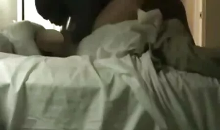 Сексуальна чорна дівчина порно брат з сестрою в HD відео