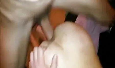 Він порно брата и сестри насолоджується раком.