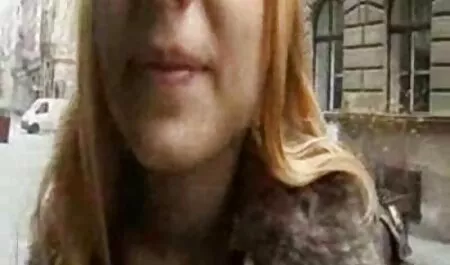Обидві його ноги були секс брата та сестри чорними і були змушені грати в дупу